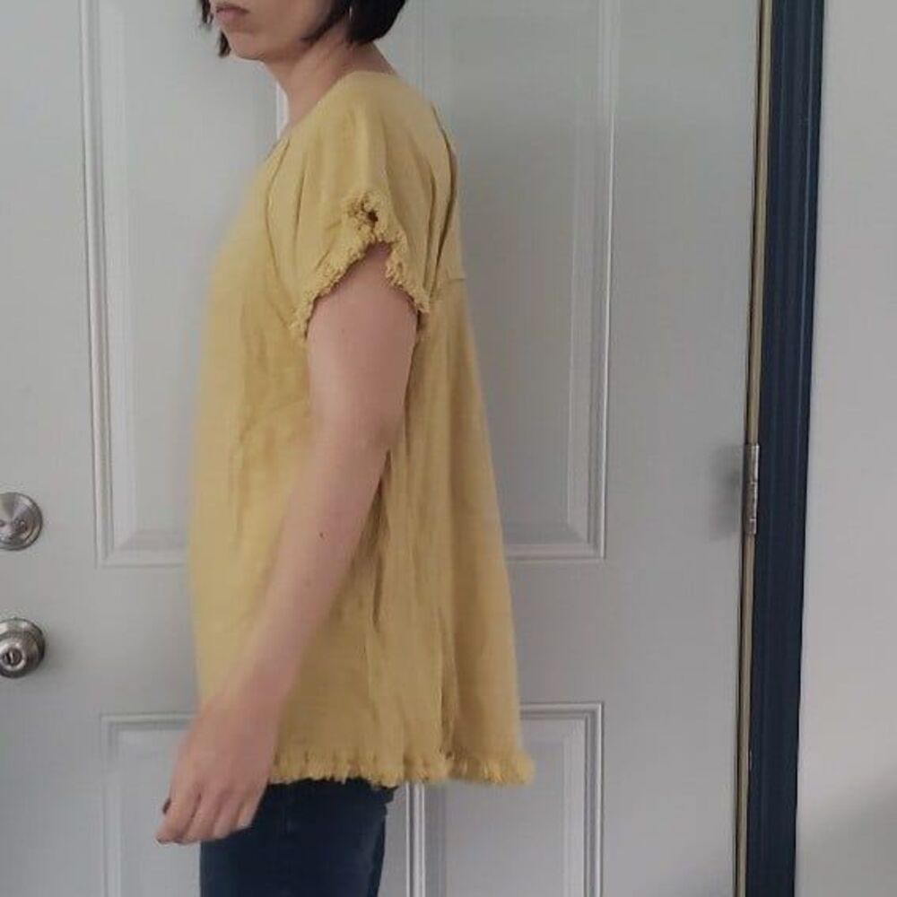 Umgee Yellow Linen and Cotton Blend Top - Picture 2 of 5